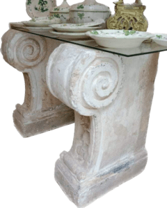 Coppia di basamenti in pietra Leccese epoca barocco